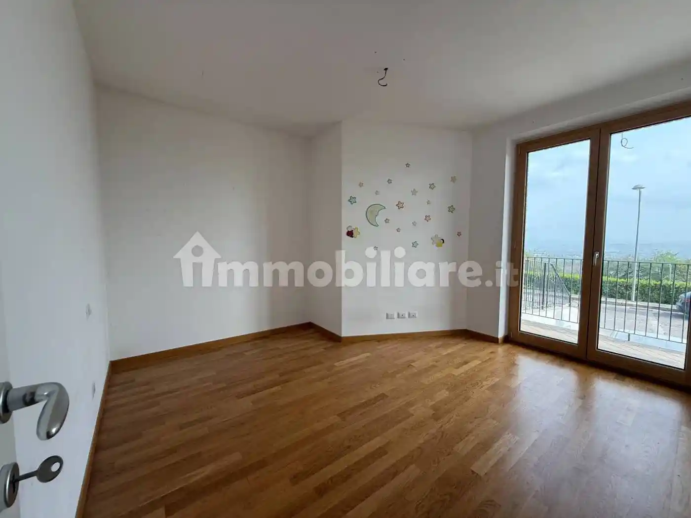 Appartamento in vendita a Montecosaro