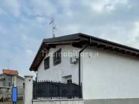 Villa in vendita a Inveruno