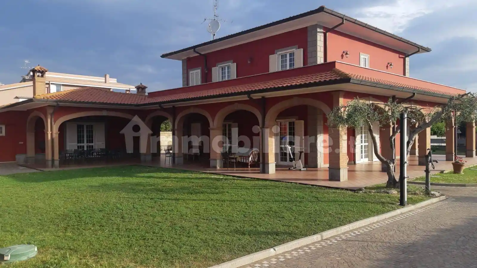Villa in affitto a Anzio