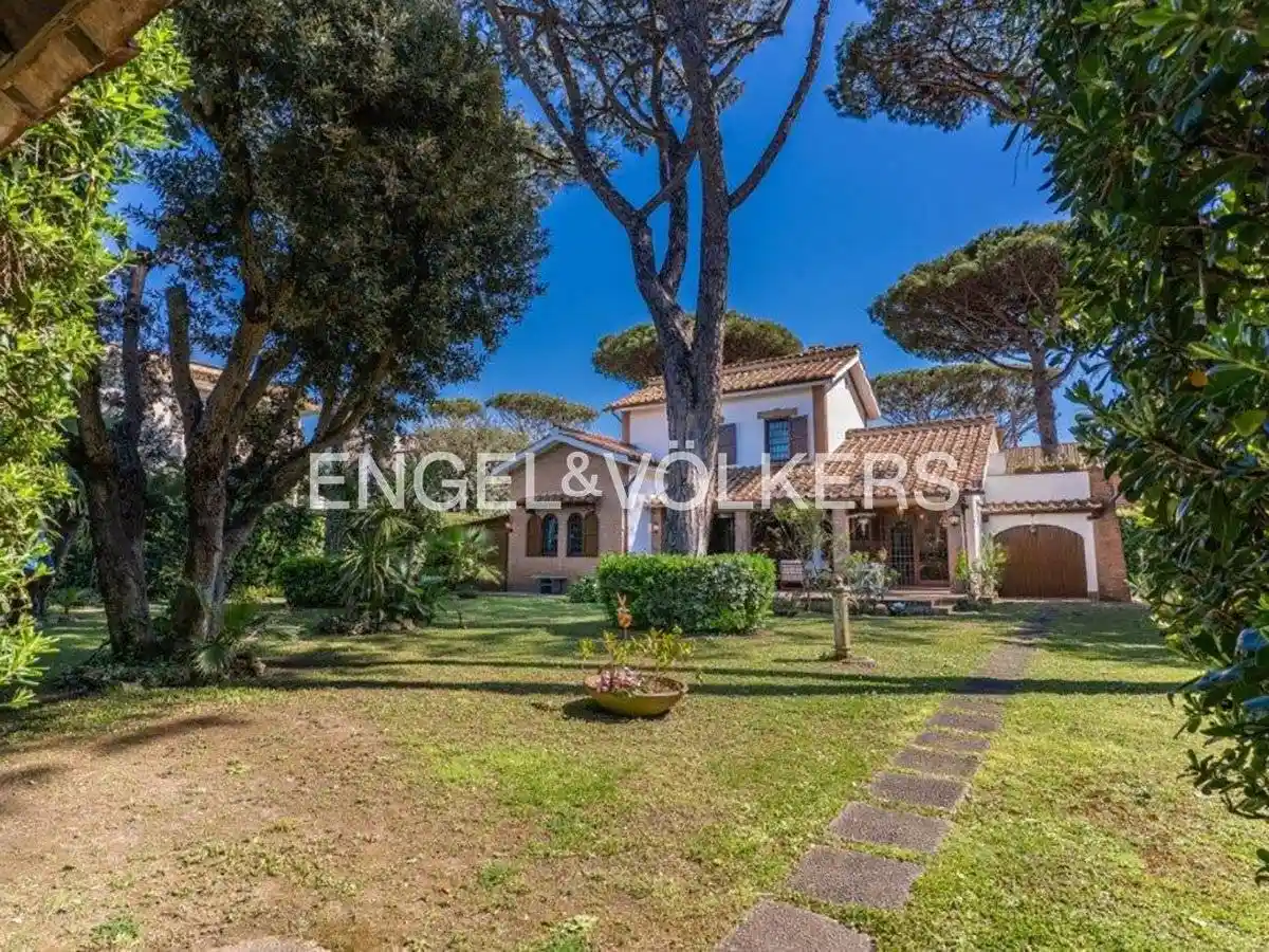 Villa in affitto a Fiumicino