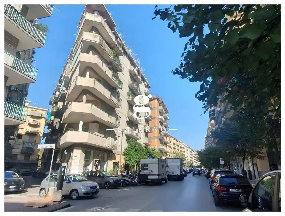 Appartamento in vendita a Salerno