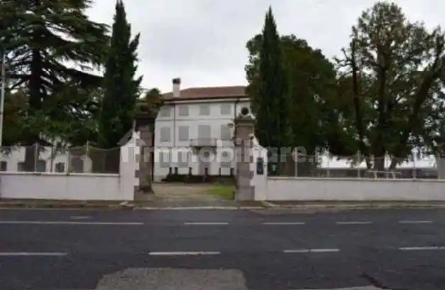 Villa in vendita a Farra d'Isonzo