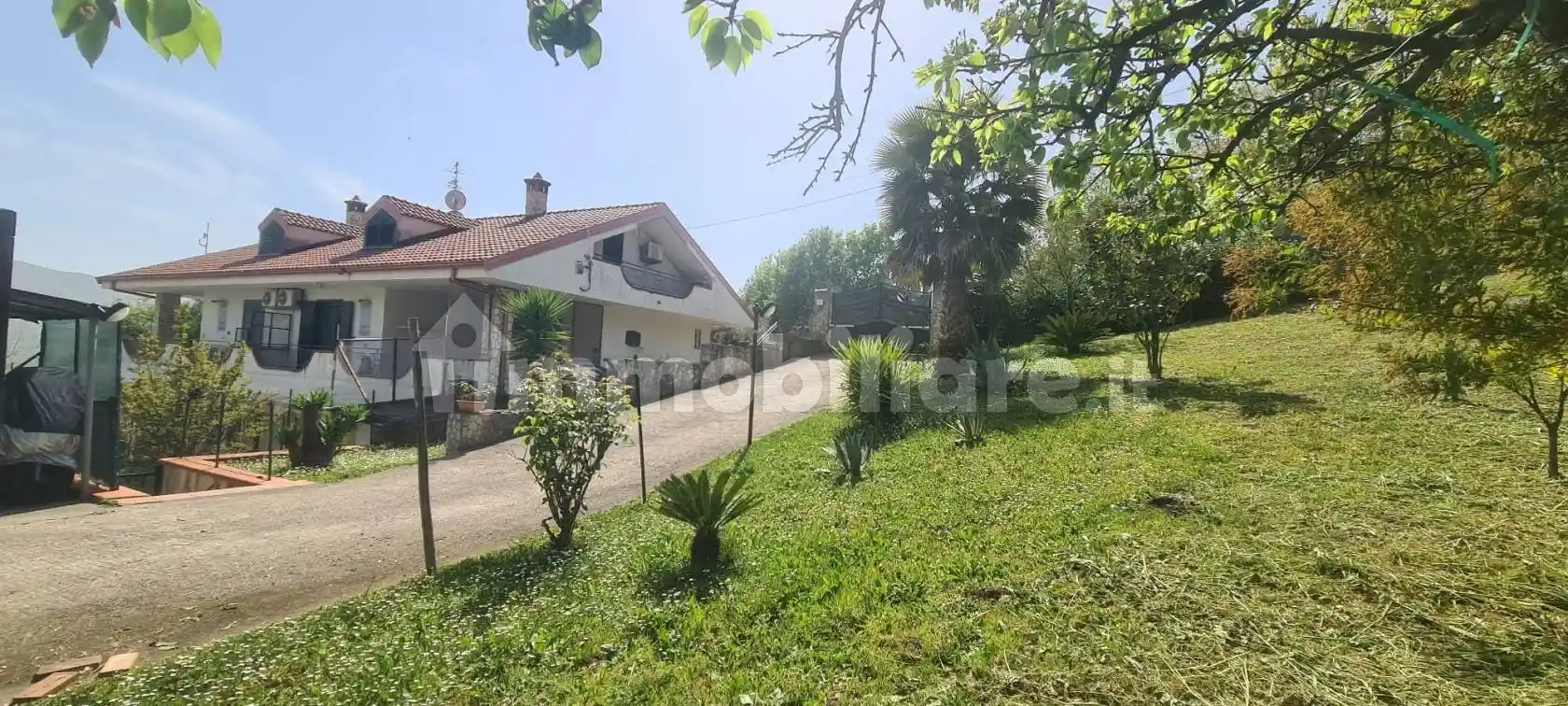 Villetta a schiera in vendita a Giffoni Sei Casali
