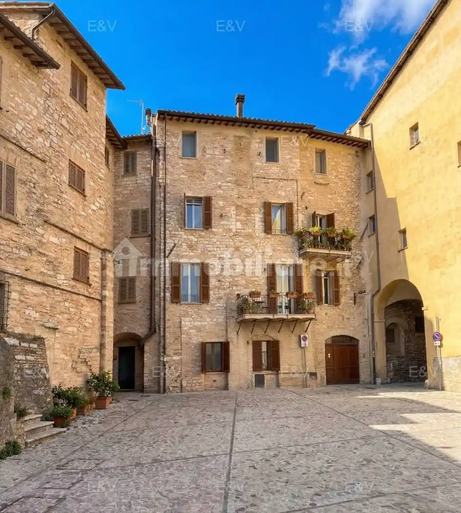 Casa indipendente in vendita a Spello