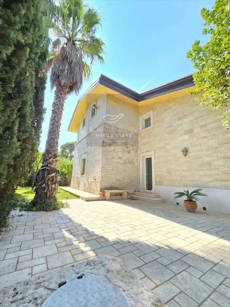 Villa in vendita a Sannicandro di Bari