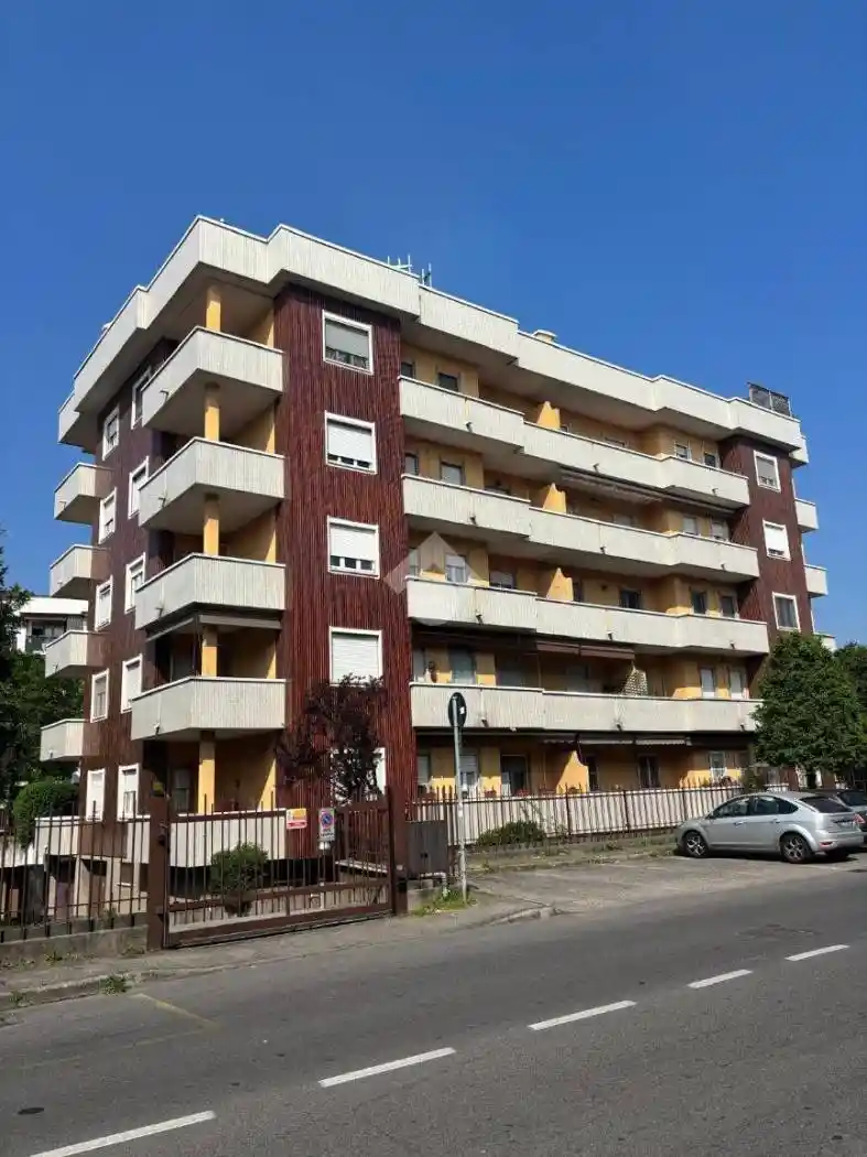 Appartamento in vendita a Rho