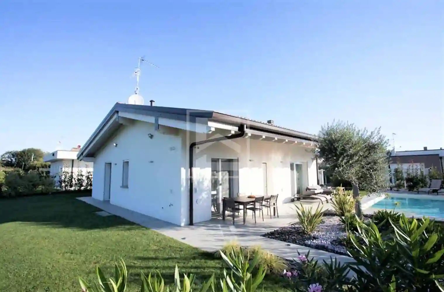 Villa - foto 2