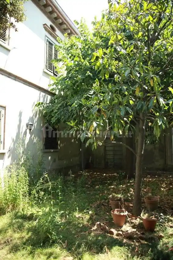 Villa in vendita a Cascina