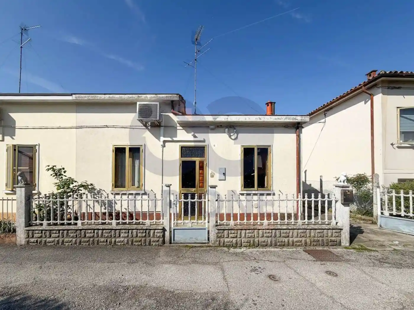 Villa in vendita a Bondeno