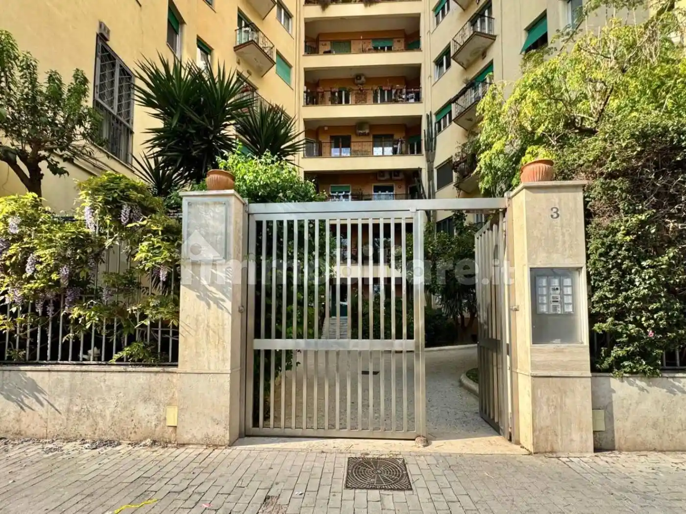 Appartamento in vendita a Napoli