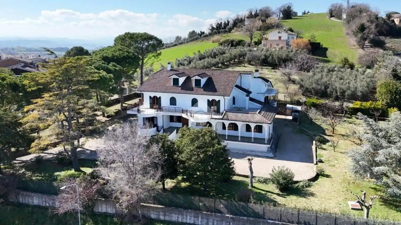 Villa in vendita a Fermo