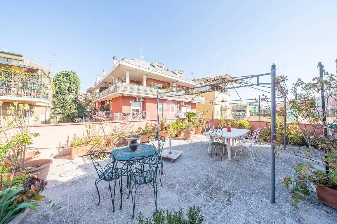 Appartamento in vendita a Roma
