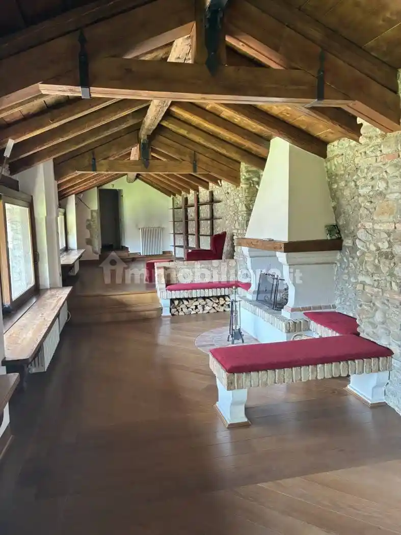 Villa in vendita a Valdobbiadene