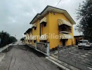 Villa in vendita a Castel d'Ario