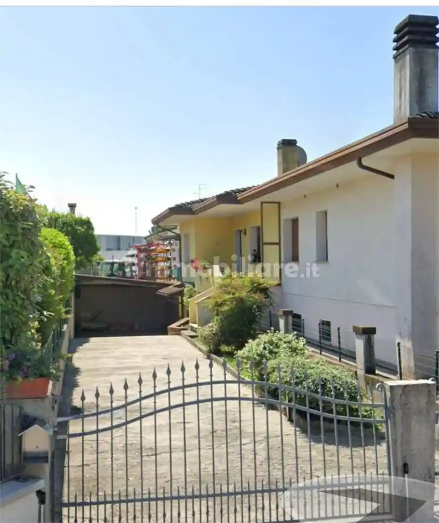 Villa in vendita a Prata di Pordenone