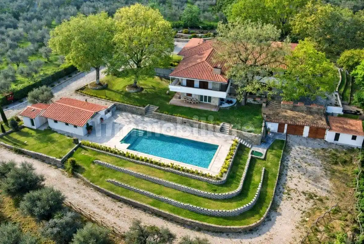 Villa in vendita a Sinalunga