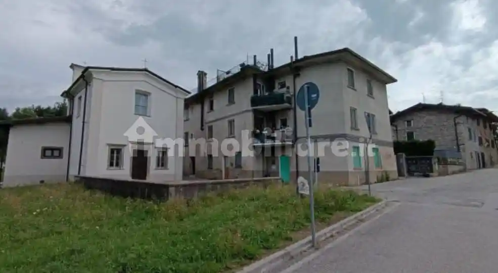 Appartamento in vendita a Almenno San Bartolomeo