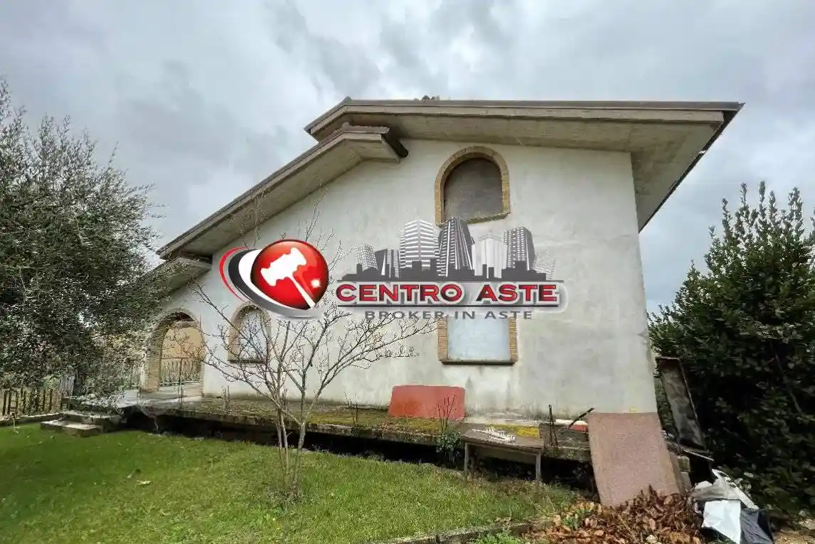 Villa in vendita a Terre Roveresche