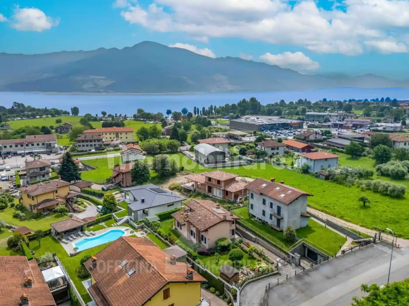 Villa in vendita a Gravedona ed Uniti