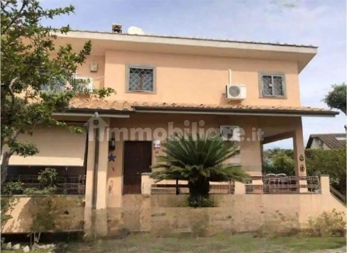 Villa in vendita a Roma