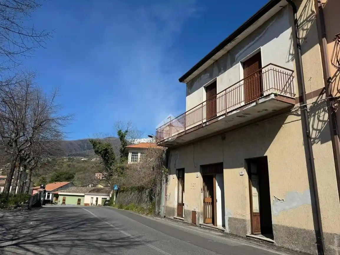 Casa indipendente in vendita a Zafferana Etnea