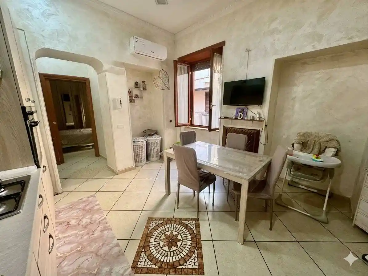 Appartamento in vendita a Napoli