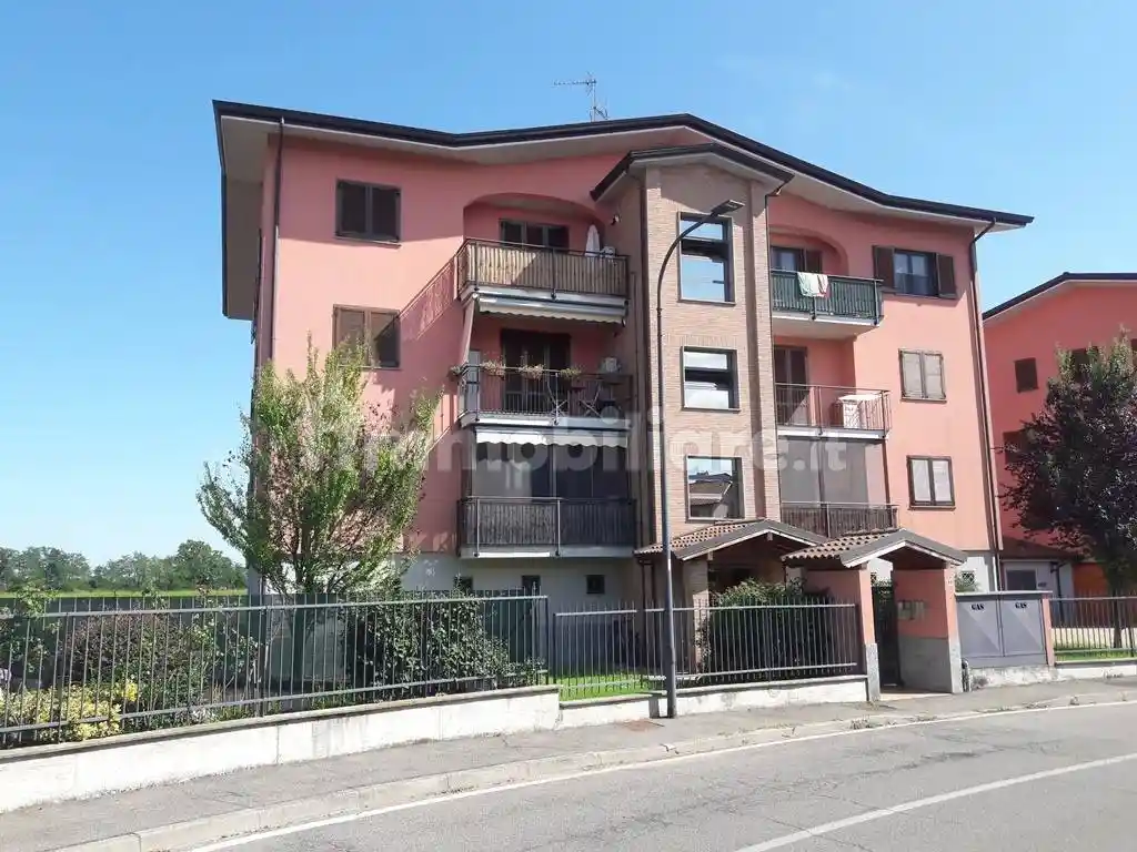 Appartamento in vendita a Vernate