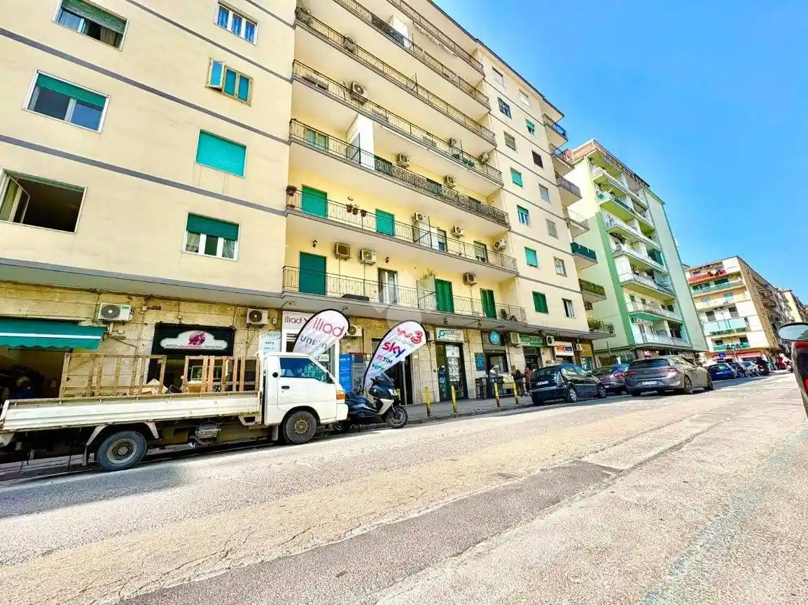 Appartamento in vendita a Napoli