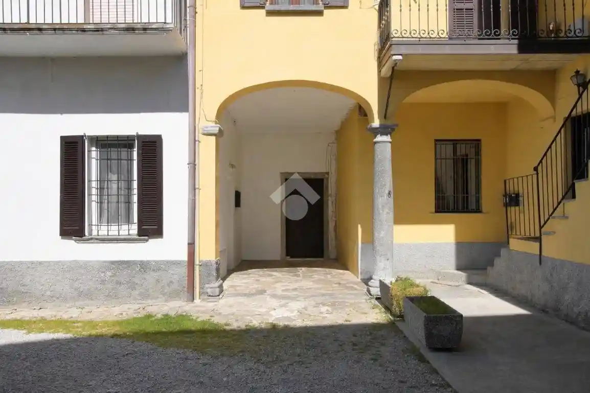 Casa indipendente in vendita a Nibionno