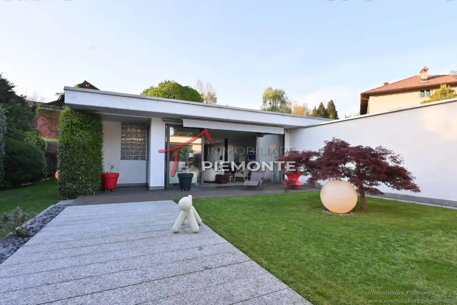 Villa in vendita a Oleggio Castello