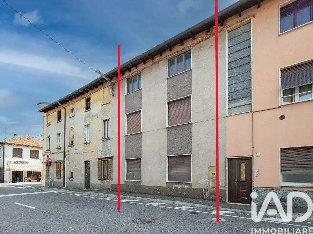 Appartamento in vendita a Rovello Porro