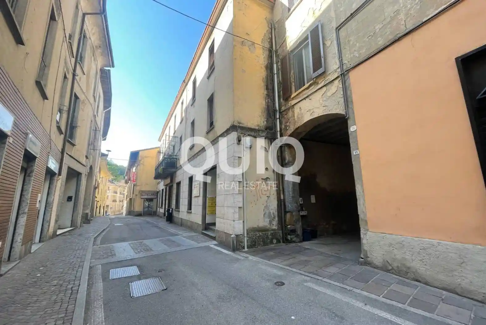 Appartamento in vendita a Barzanò