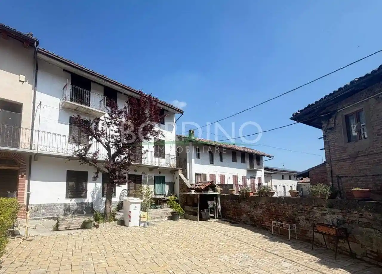 Casa indipendente in vendita a Castellinaldo d'Alba
