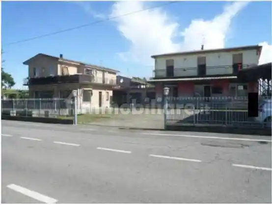 Palazzo - Stabile in vendita a Borgo San Giovanni