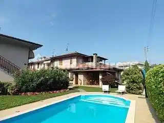Villa in vendita a Grumello del Monte