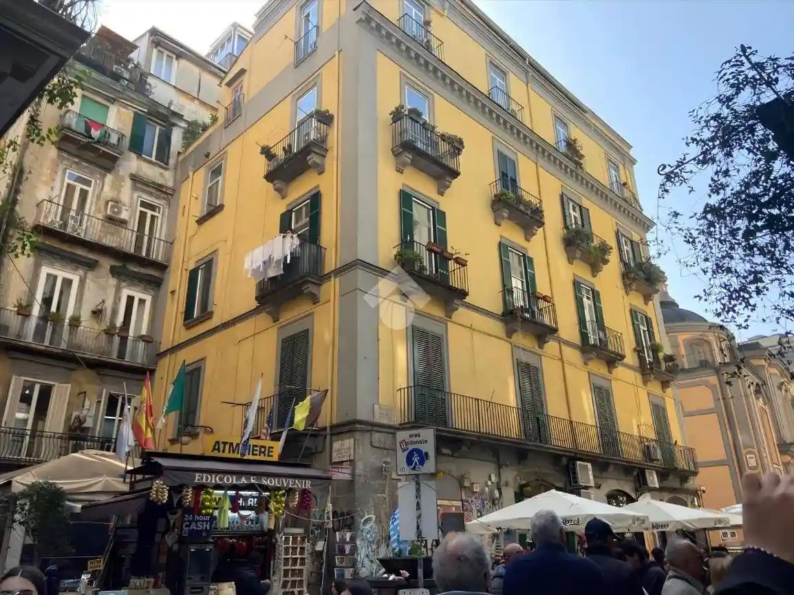 Appartamento in vendita a Napoli
