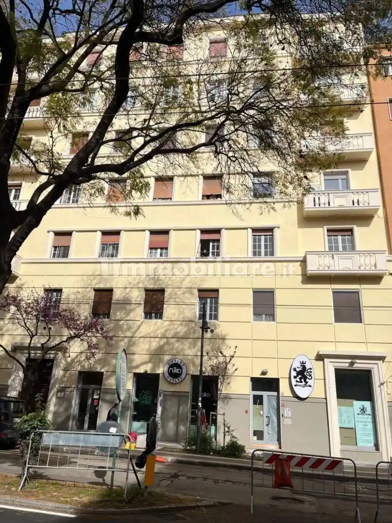 Palazzo - Edificio in vendita a Cagliari
