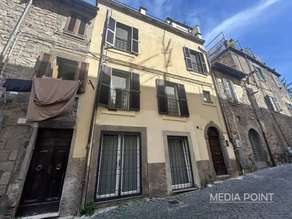 Casa indipendente in vendita a Viterbo