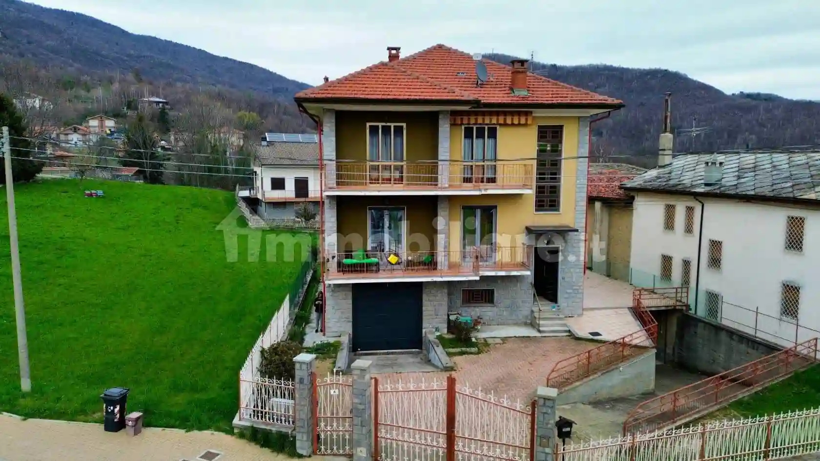 Villa - foto 2