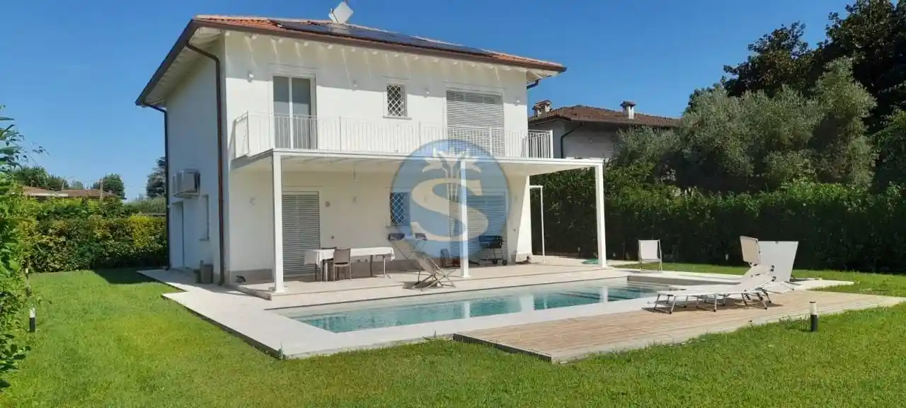 Villa in vendita a Pietrasanta