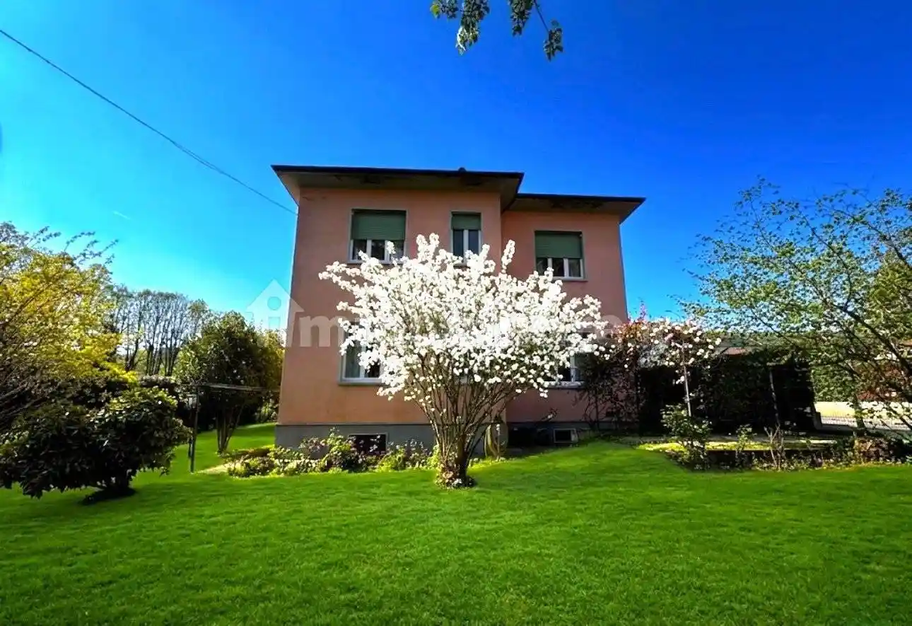 Villa in vendita a Godiasco Salice Terme