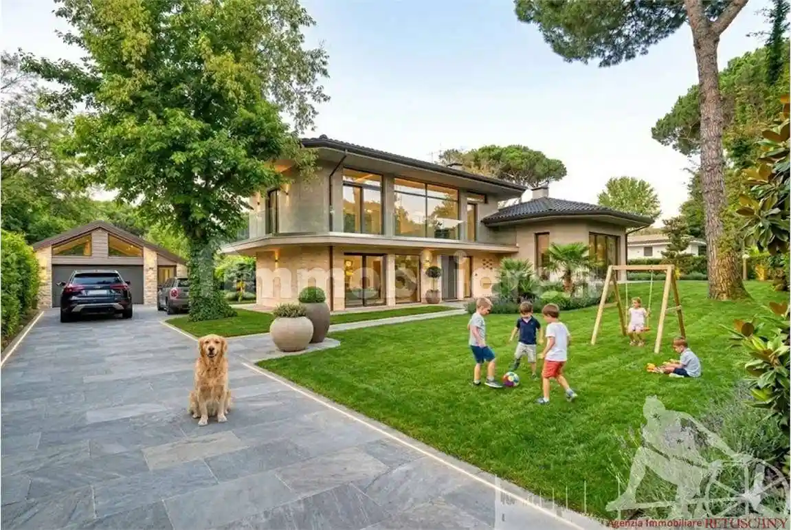 Villa in vendita a Massa