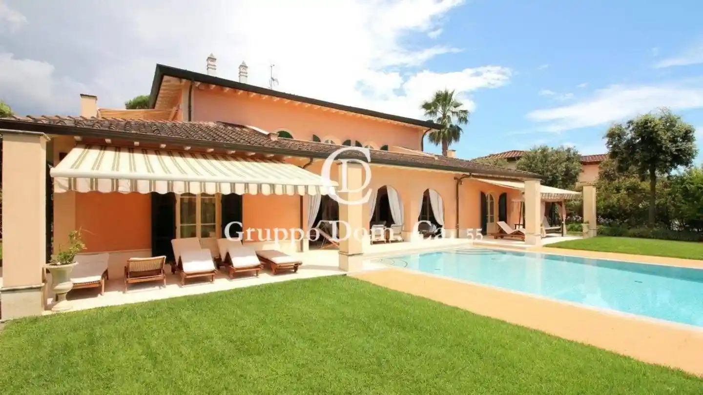 Villa in vendita a Forte dei Marmi