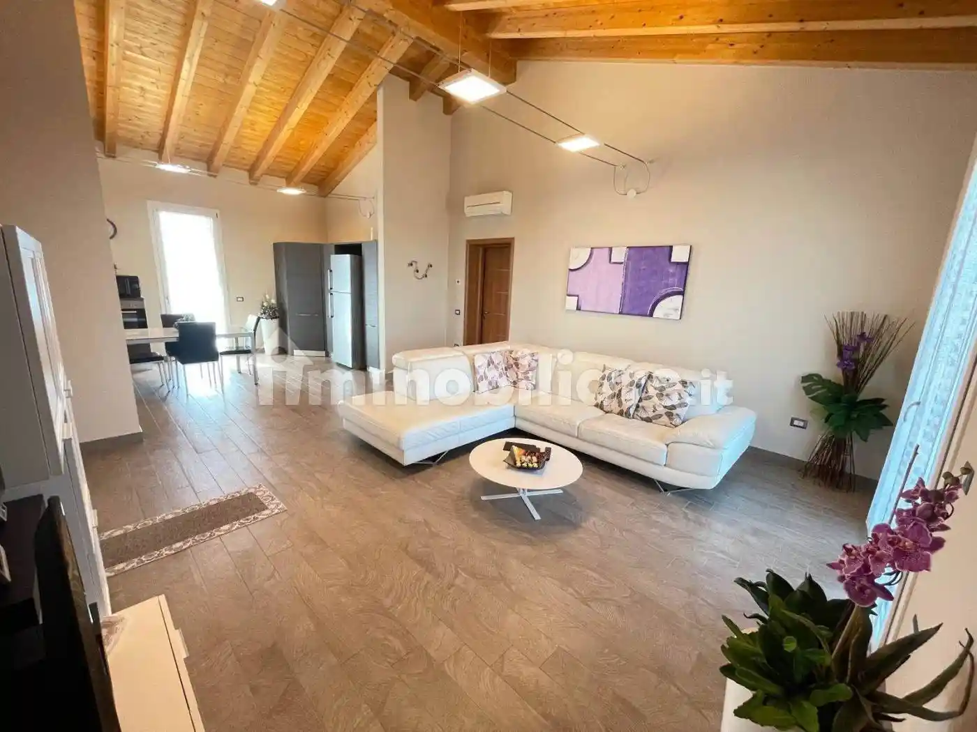 Villa in vendita a Serravalle a Po