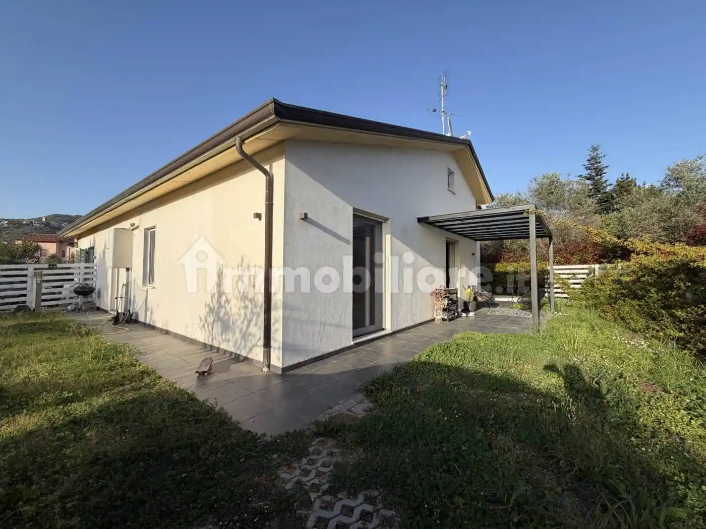 Casa indipendente in vendita a Castelnuovo Magra