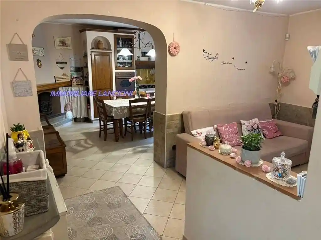Casa indipendente in vendita a Lastra a Signa