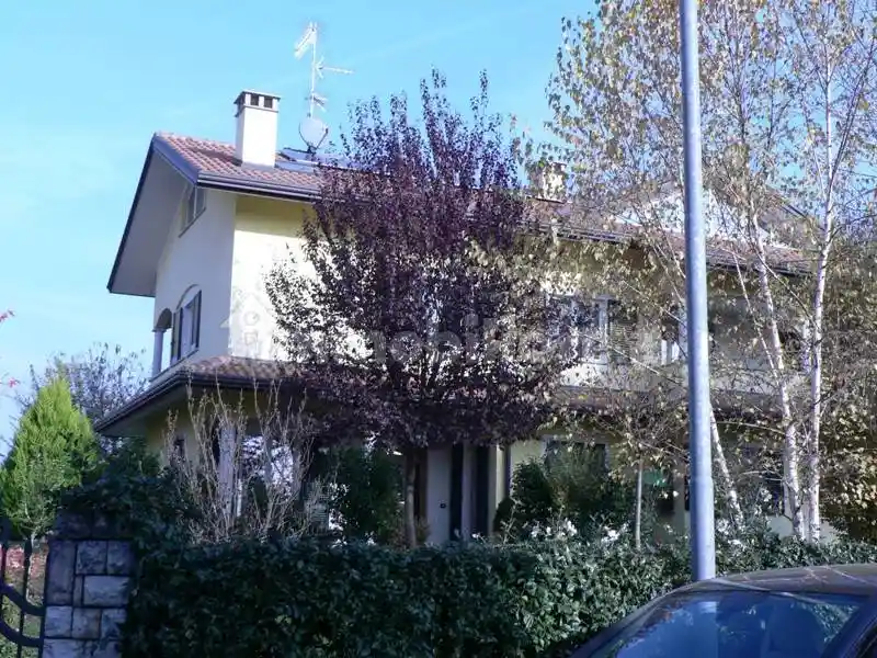 Appartamento in affitto a Jerago con Orago