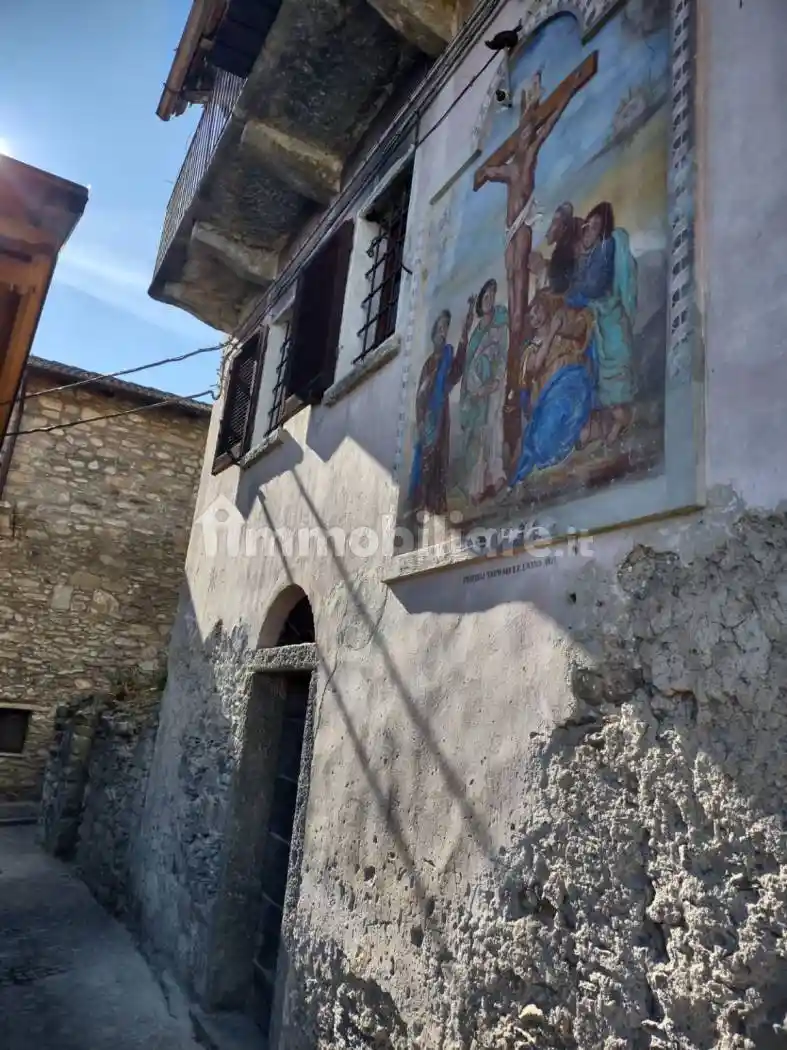 Rustico - Casale in vendita a Montemezzo