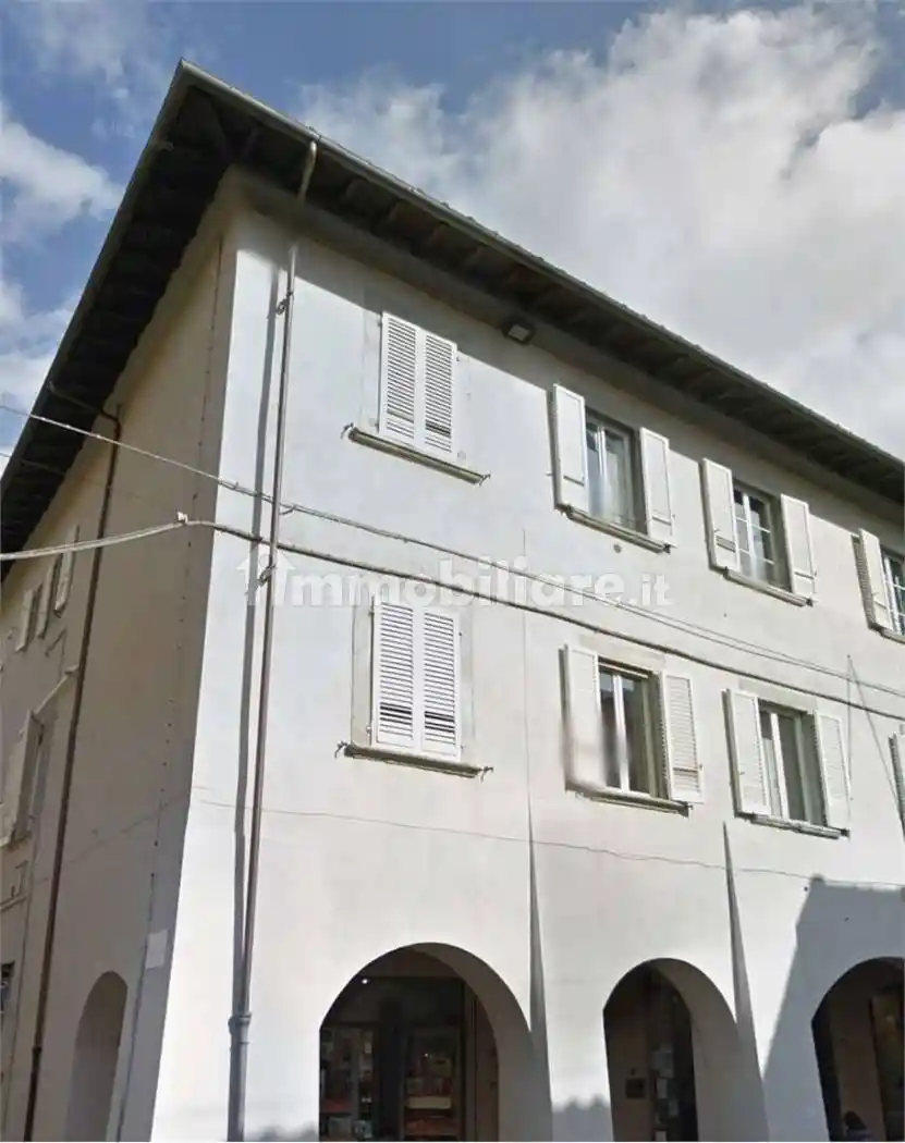 Appartamento in vendita a Cascina