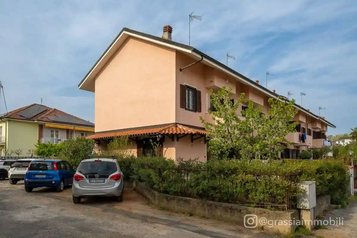 Villetta a schiera - foto 2